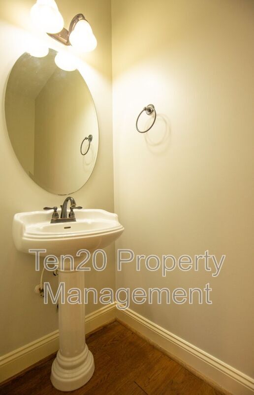 Building Photo - 7177 Helen Dr