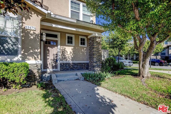 Building Photo - 11475 Fernside Ln