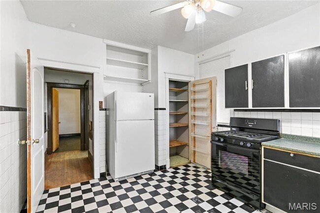 Building Photo - 4849 Anderson Ave
