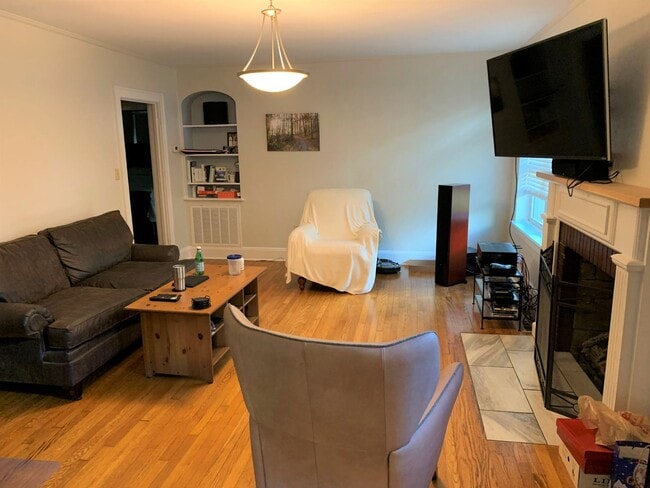 Building Photo - 148 Campbell Ave