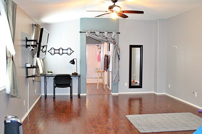 Building Photo - 6349 Catania Ct