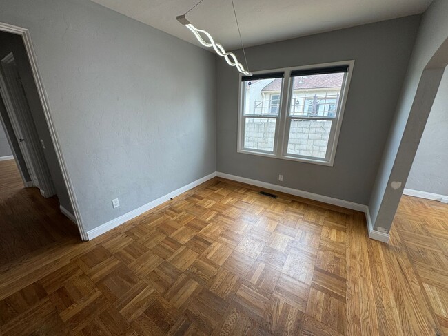 Building Photo - Charming 2-Bedroom Bungalow for Rent Near ...