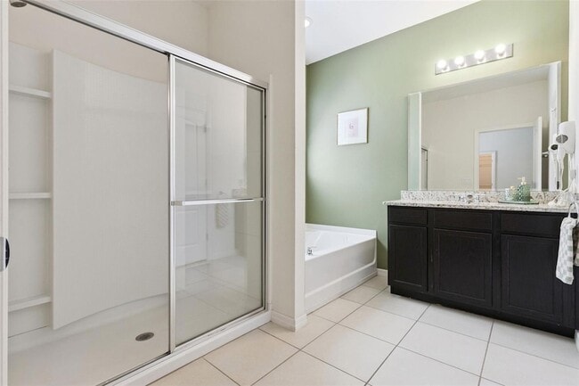 Building Photo - 5289 Oakbourne Ave