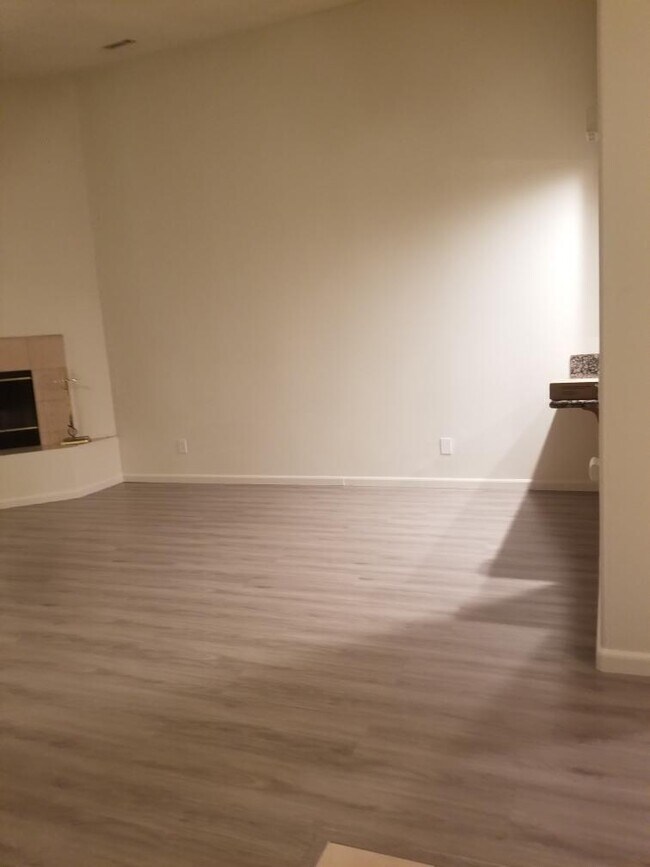 Building Photo - 66389 Desert View Ave