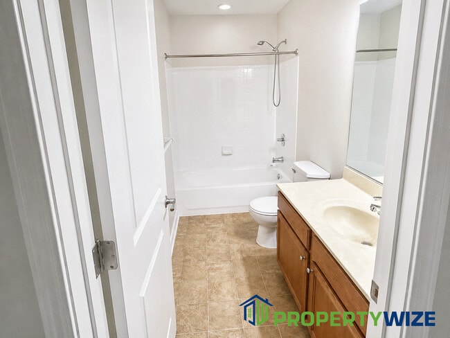Building Photo - 4128 Orchard Ridge Blvd