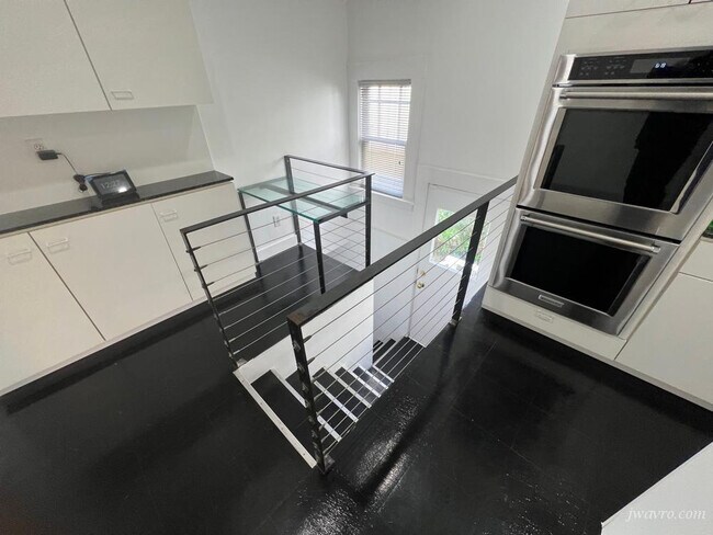 Building Photo - 230 Santa Ana Ave