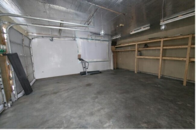 Building Photo - 4 Bedroom Single Home in Baltimore County