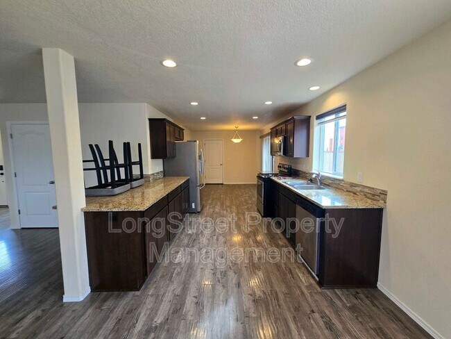 Building Photo - 4437 Creel Ave