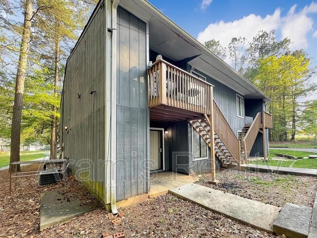 Building Photo - 114 Spring Ct