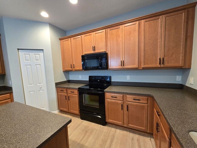 Building Photo - Beautiful 3 Bedroom 2 Bathroom Home, with Scenic Backyard View. Ormond Beach in Hunter's Ridge Co...