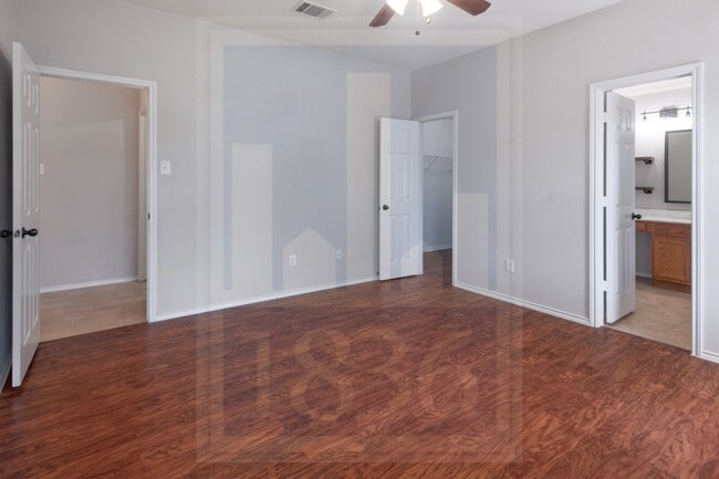 Building Photo - 1011 Burgess Dr