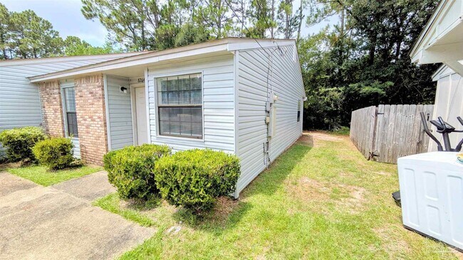 Building Photo - 8264 Continental Dr