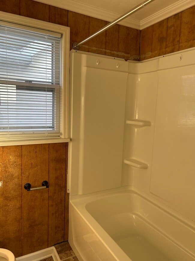 Building Photo - 1910 1st St