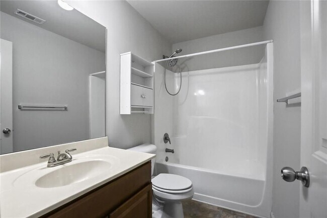 Building Photo - 206 Britt Dr