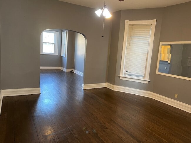 Building Photo - 1936 N Kimball Ave