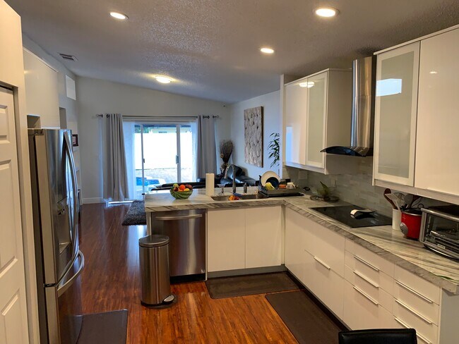 Building Photo - 13329 SW 144th Ter