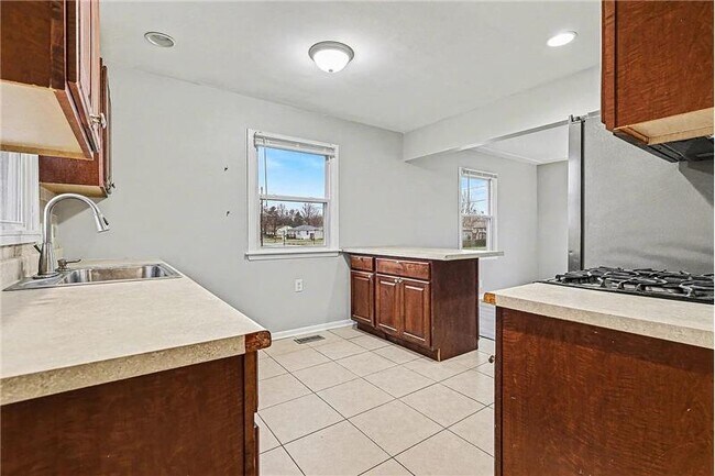 Building Photo - 5807 Averill Ave SW