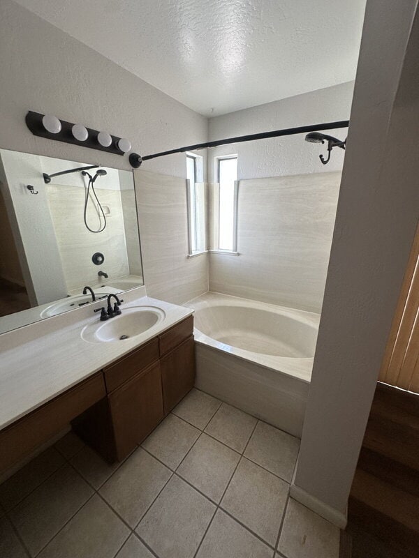 Building Photo - 7807 S Kachina Dr