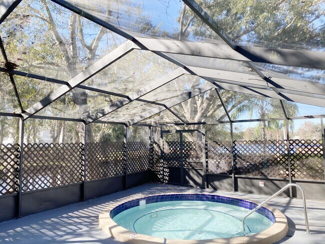Building Photo - 7120 Waterside Dr