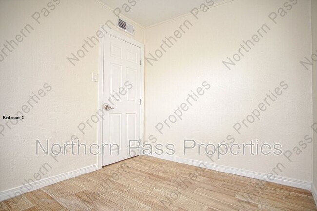 Building Photo - 601 Lafayette Dr
