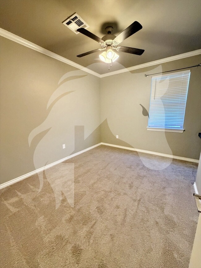 Building Photo - "Stunning 4-Bed Gem with Granite Touch & C...