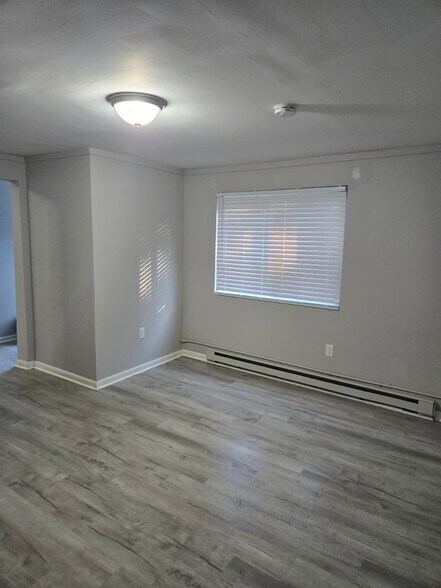 Building Photo - 1219 Ruddell Rd