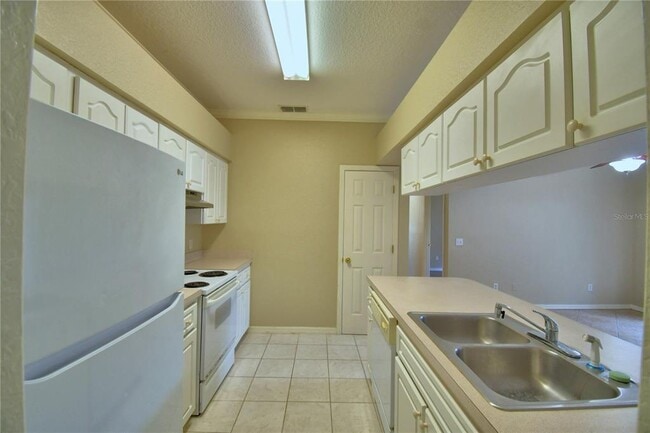 Building Photo - 1102 Eagle Pond Dr