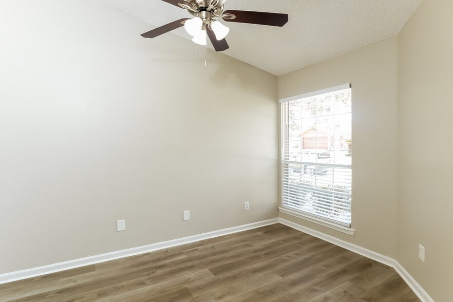 Building Photo - 12351 Hunters Haven Ln