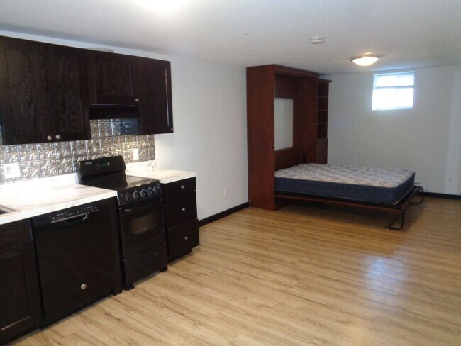 Building Photo - 201 S 26th St