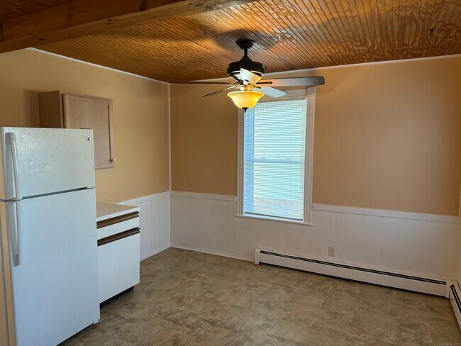 Building Photo - 10 Wilford Ct