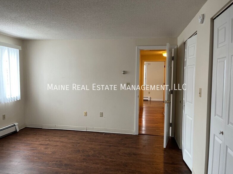Building Photo - 307 Garland St