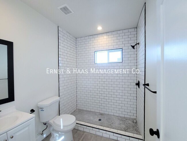 Building Photo - 3100 E Spaulding St