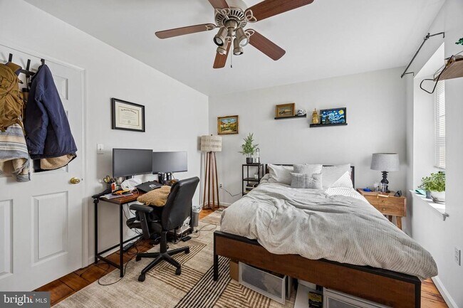 Building Photo - 115 Green Ln