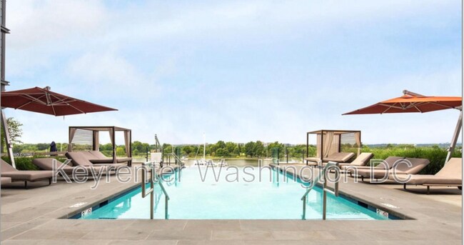 Building Photo - 45 Sutton Square SW