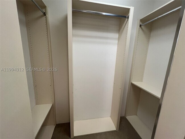 Building Photo - 5 FL-5