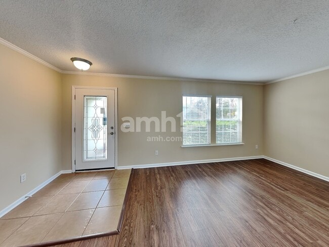 Building Photo - 325 Van Gogh Cir