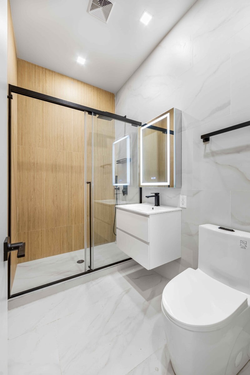 Building Photo - 425 W 57th St