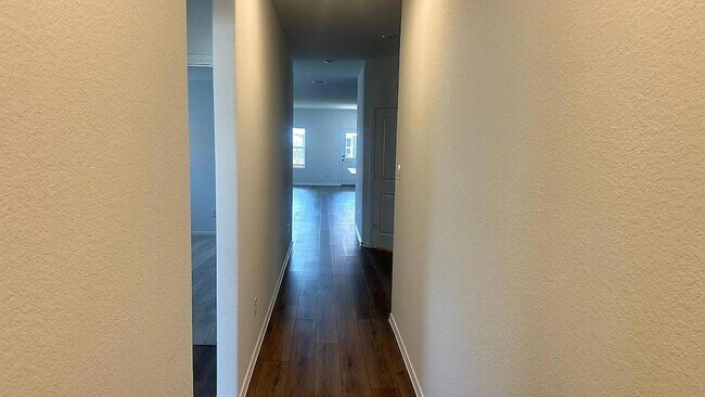 Building Photo - 121 Tofalla
