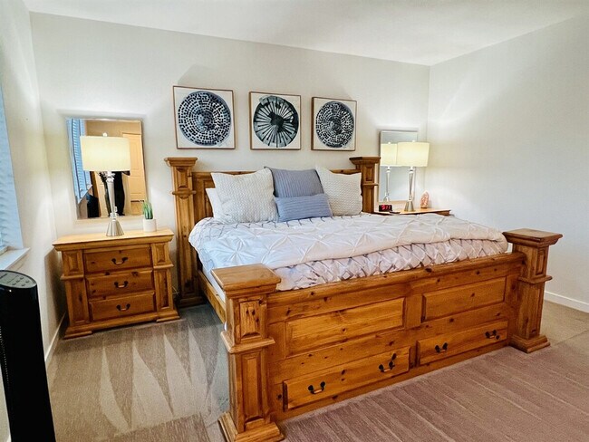 Building Photo - 15557 W 95th Ave