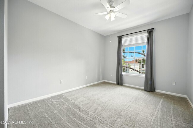 Building Photo - 7990 Baymeadows Rd