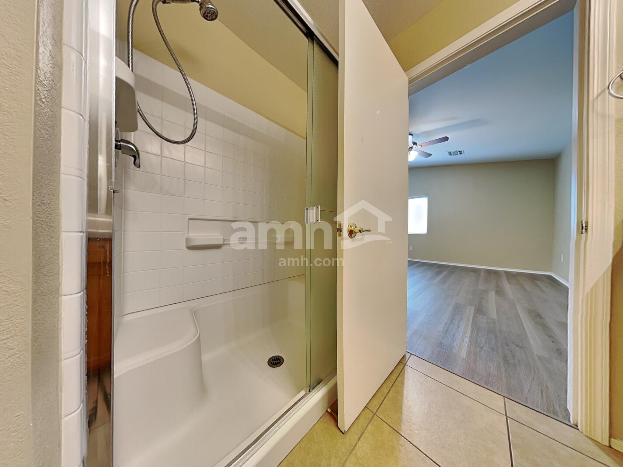 Building Photo - 782 W Calle Ormino
