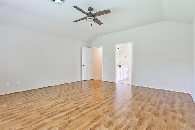 Building Photo - 26738 Abbey Springs Ln
