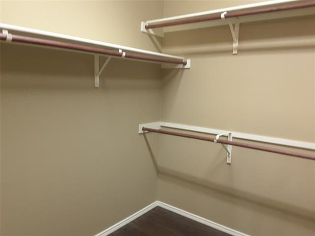 Building Photo - 15617 Gatehouse Dr