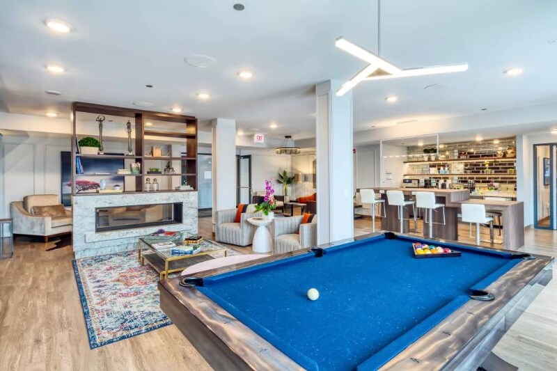 Building Photo - 2360 N California Ave