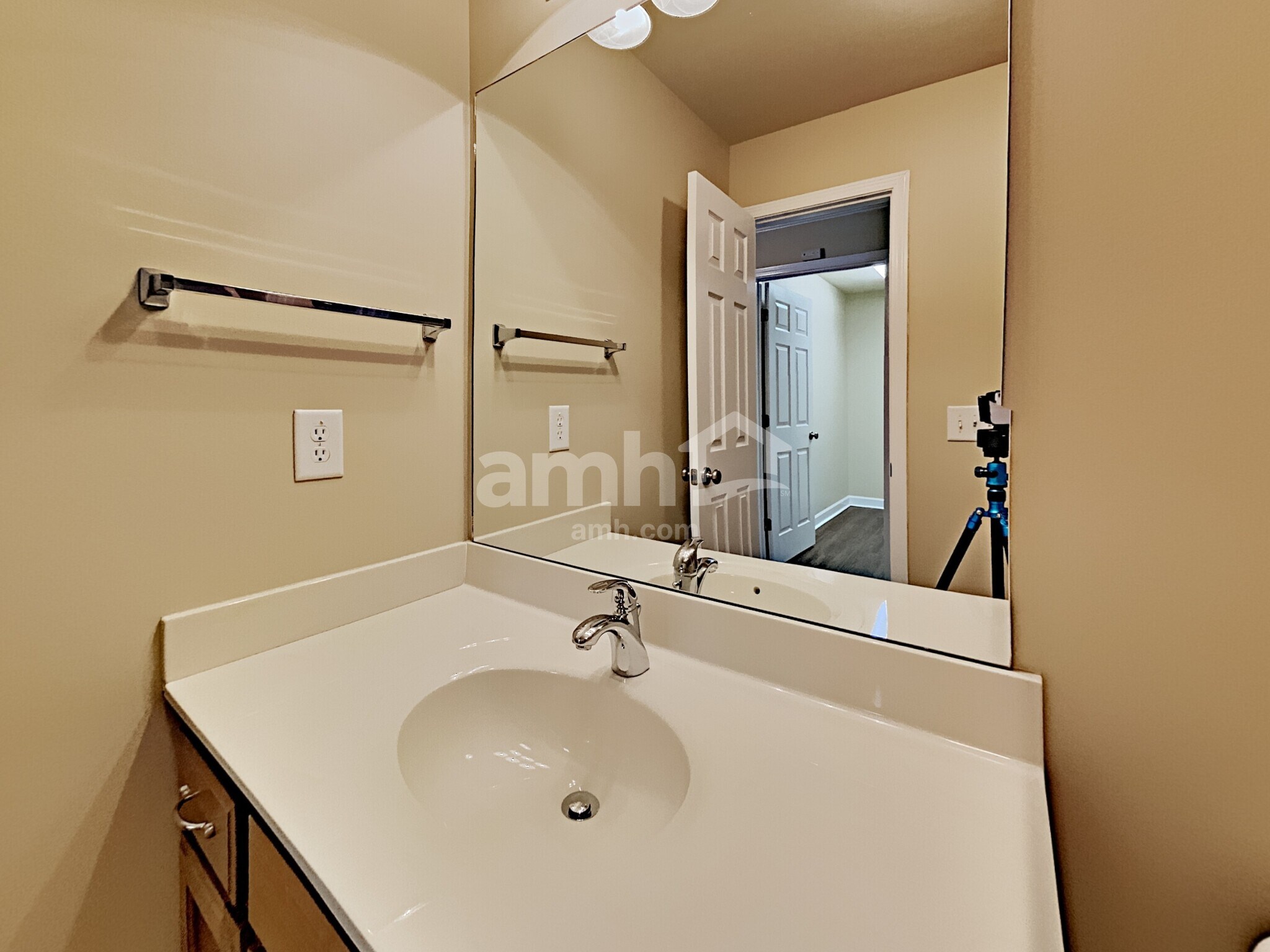 Building Photo - 3106 Cathey Ct