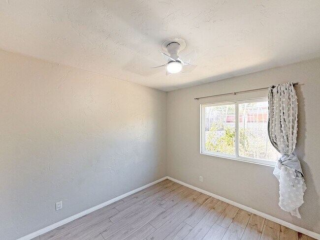 Building Photo - SD: Spacious 4BD/2BA Home in Mira Mesa with Large Backyard, 2-Car Garage & In-Unit Laundry