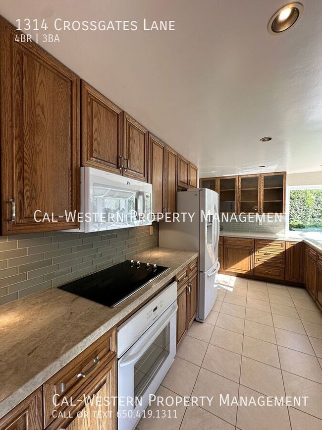 Building Photo - Almaden Home, great area, ready for move in!