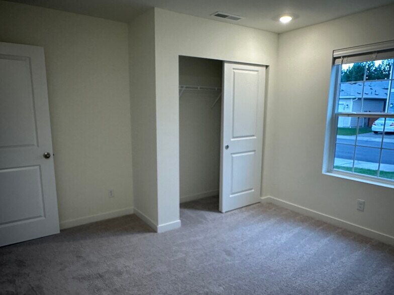 Building Photo - 17102 126th Street Ct E