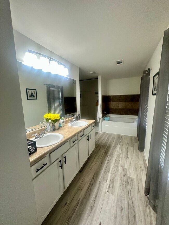 Building Photo - 201 Flowing Meadows Dr