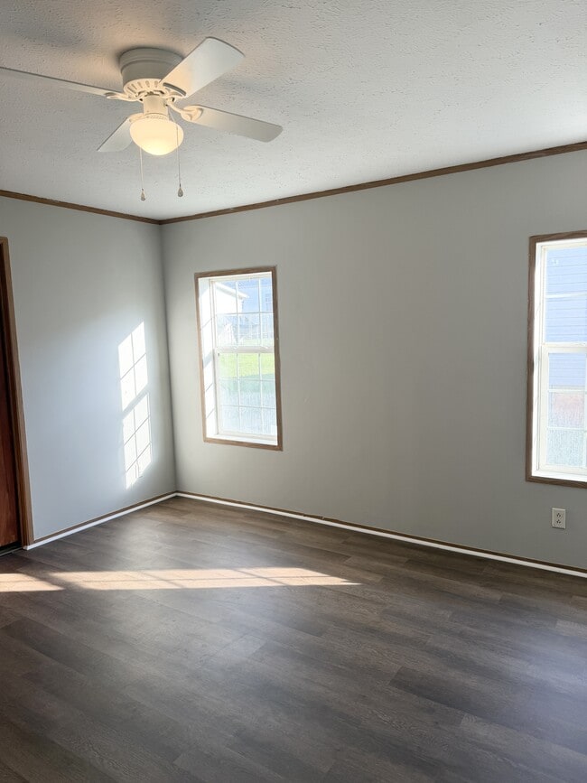 Building Photo - 212 Pulliam Dr